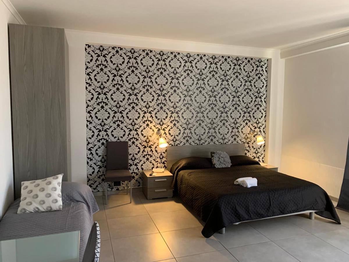 Raggio Di Sole Aparthotel San Cesareo Exterior foto